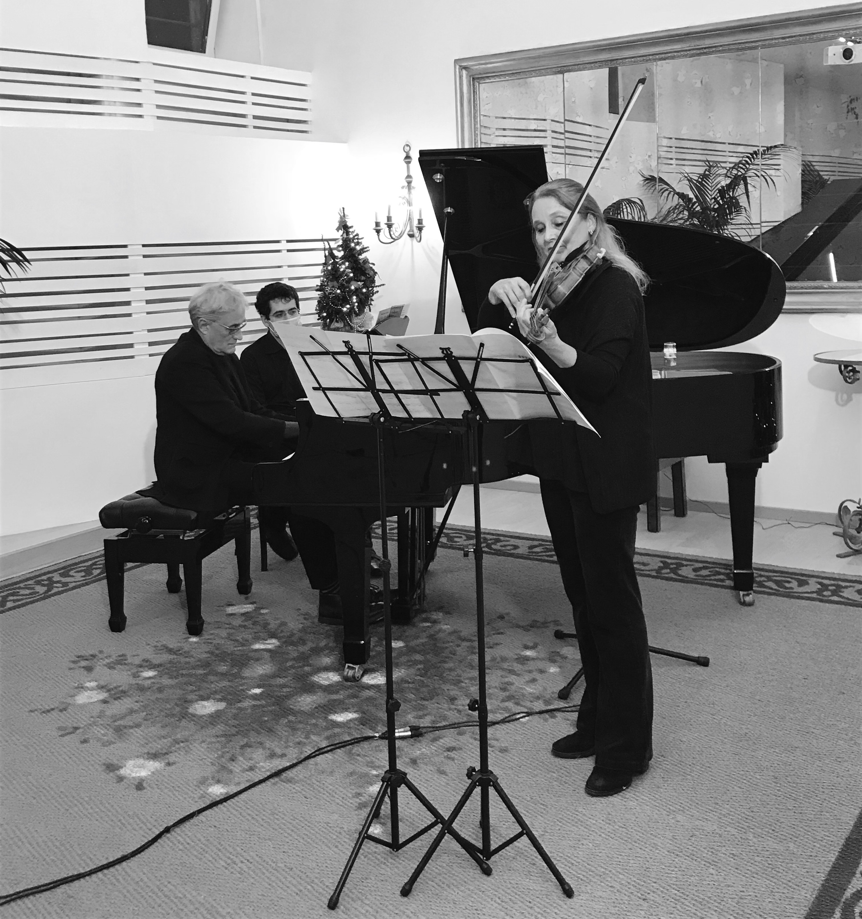 Duo violino e pianoforte. Concerto di Daniela Romacker e Luca Bianchi