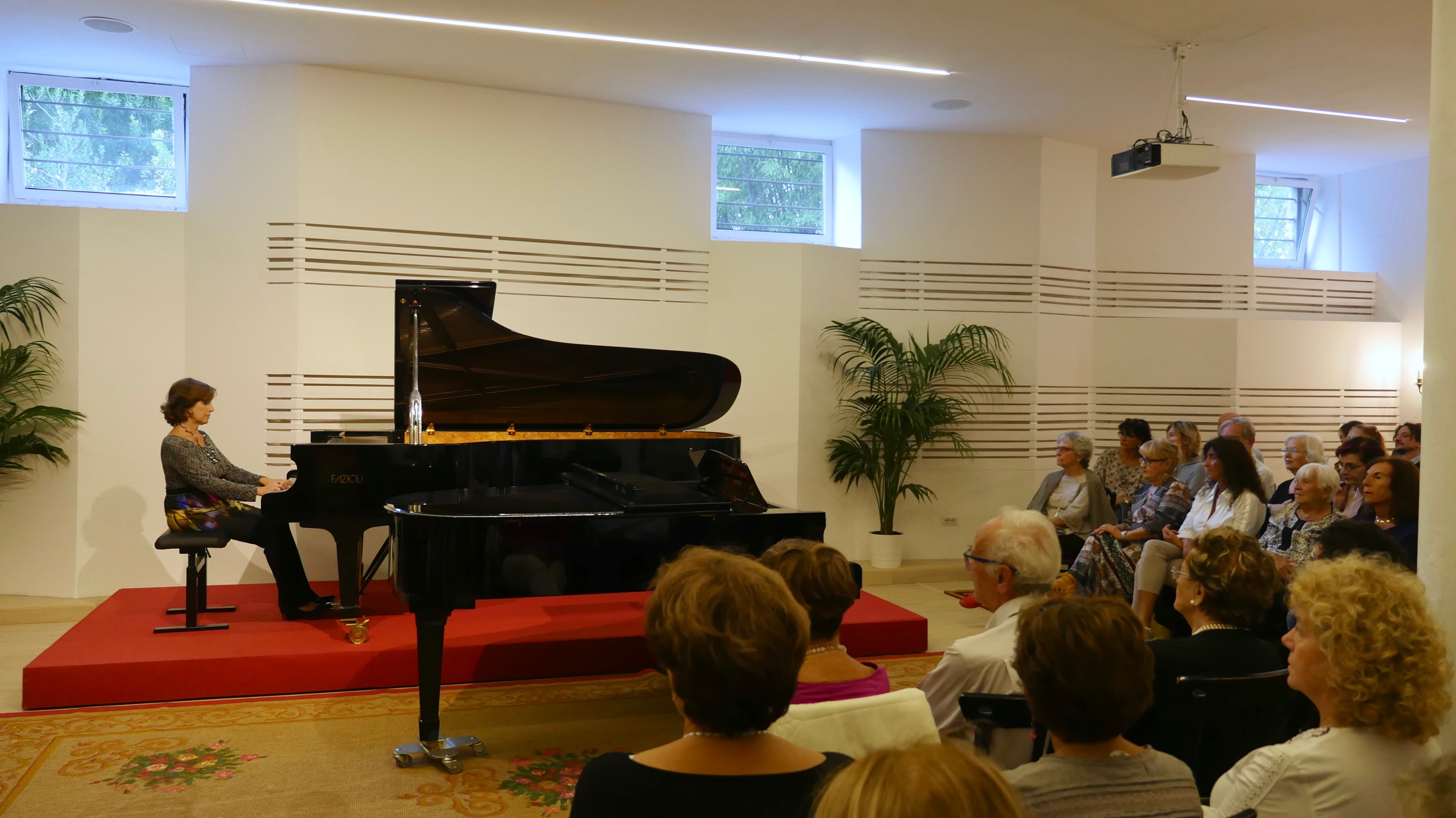 Concerto di Orietta Caianiello, pianoforte